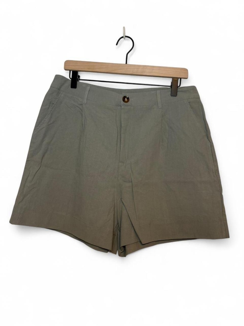 Women’s Light Sage Green/Gray Linen Blend Shorts